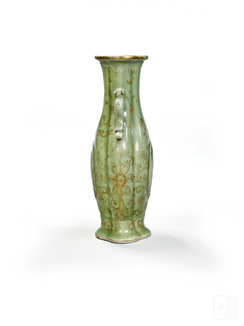 清乾隆 青釉描金粉彩靈鹿紋獸耳瓶 （磨款）  CHINA, QING DYNASTY, QIANLONG PERIOD (1736-1795) - 图3